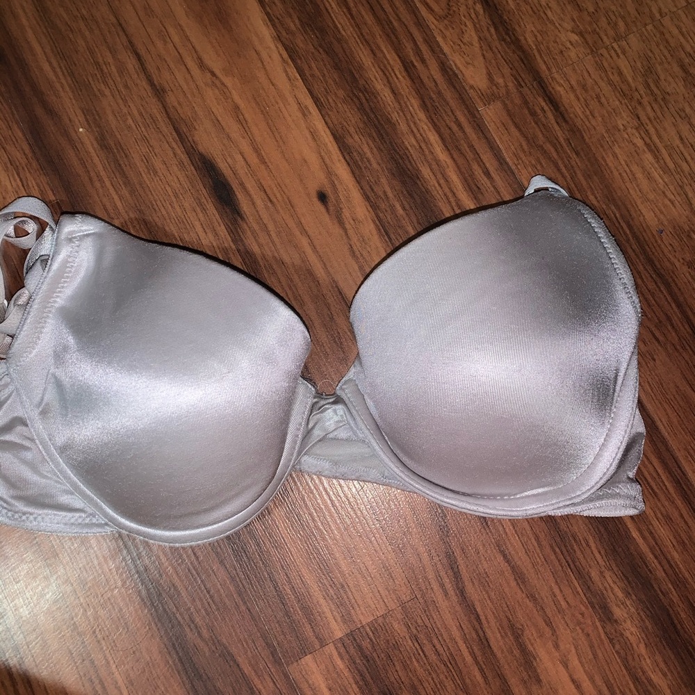 bras - Picture 6 of 8